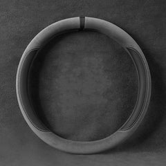 Hochwertiger Lenkradbezug aus Wildleder und Leder: Verbesserter Halt und mehr Komfort