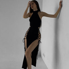 Sexy, dunkles, figurbetontes Abendkleid aus Samt im Halloween-Stil