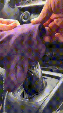 Kreativer Knauf-Pullover