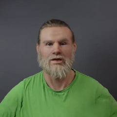 Neue lebensechte Masken