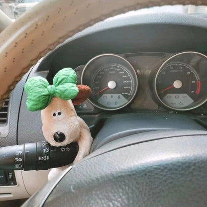 Niedliches dekoratives Hundeauto