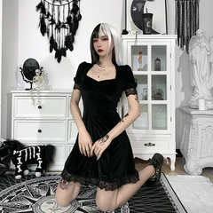 Wildlederkleid mit quadratischem Ausschnitt, Spitzenkante und Blasenärmeln, neuer einfarbiger kurzer Rock 