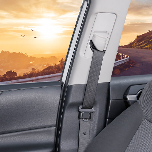 Veiligheidsgordelclip voor universele anti-rammel-, koolstofsoldeer- en anti-schudfunctie, betrouwbaar en duurzaam.