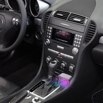 Auto-Ladegerät mit ausziehbarem Kabel