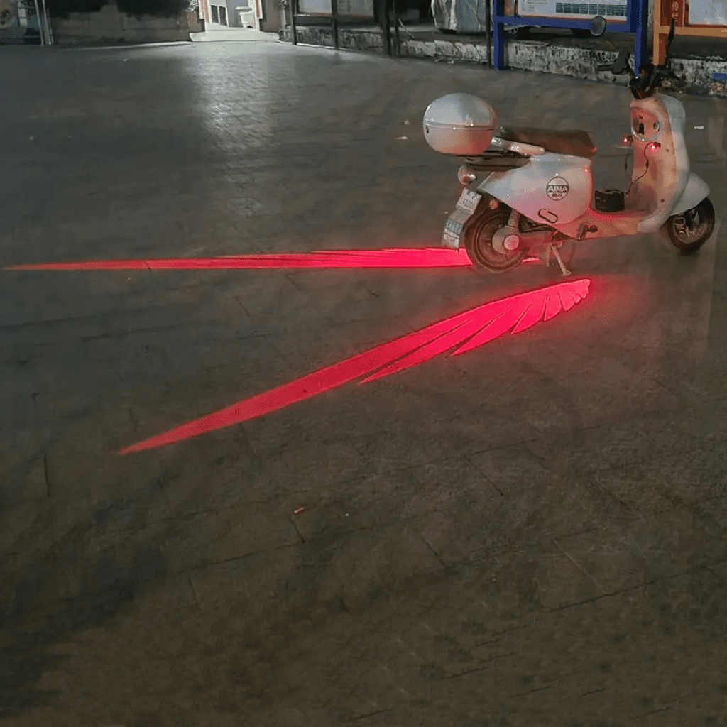 LED-Autolicht mit Engelsflügeln